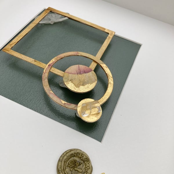 Kivi - Original Botanical Art with Rose Petals, Gold and Rock Crystal