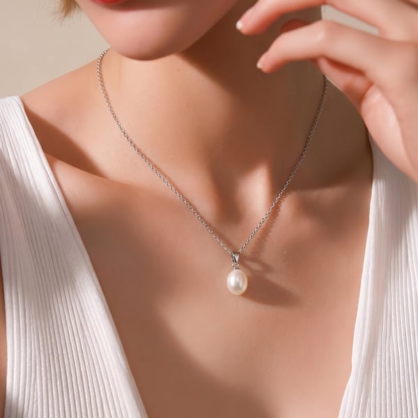 7.5mm Oval Freshwater Pearl Pendant Necklace in Sterling Silver 