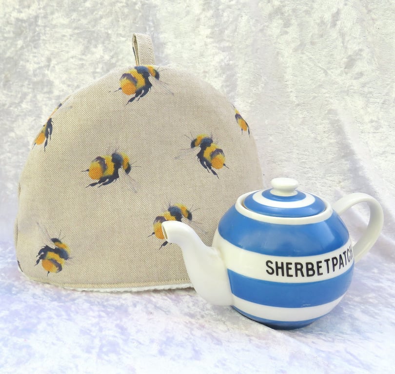 Small tea cosy, bees design, to fit a one cup teapot