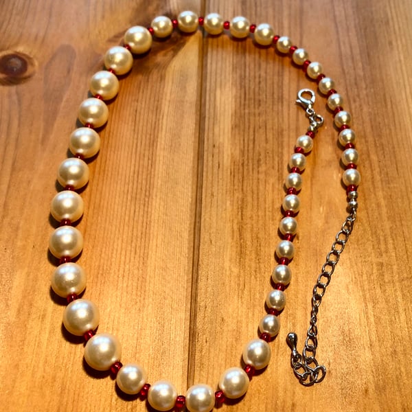 Faux pearl and red necklace