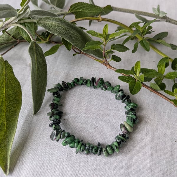 Meditation and manifestation bracelet with ruby zoisite