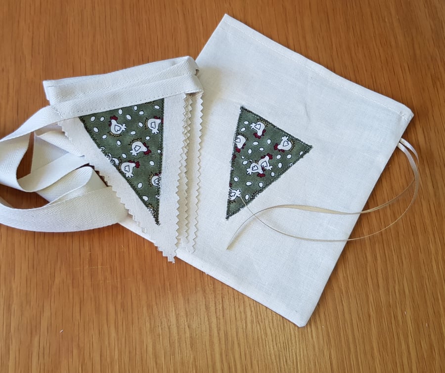 Mini bunting in a bag; chickens