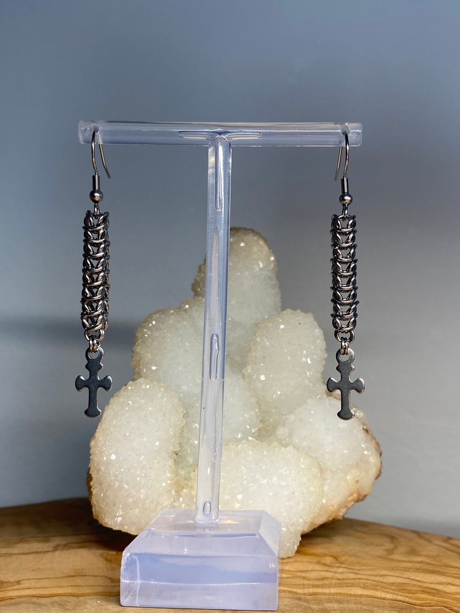 Joely - Chainmail Cross Earrings 