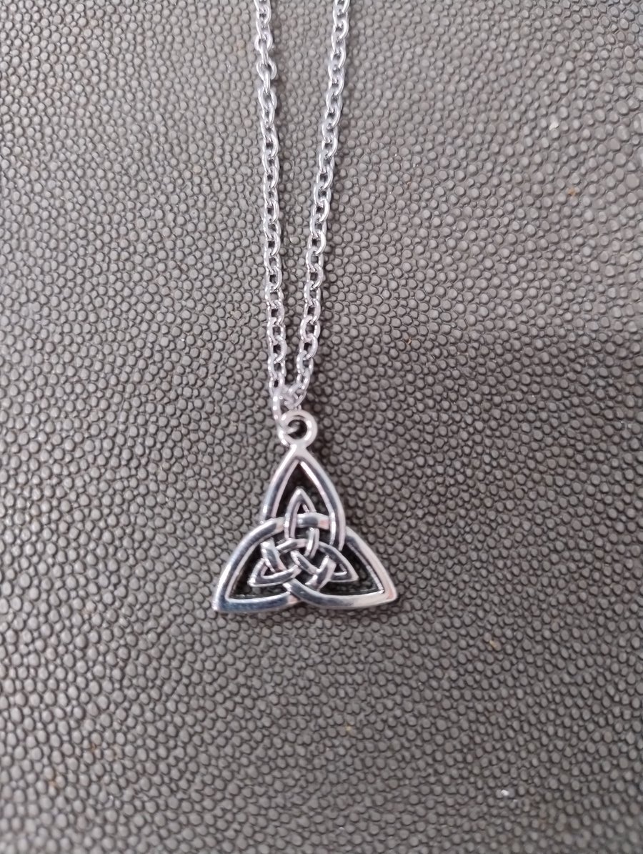 Triquetra Pendant 