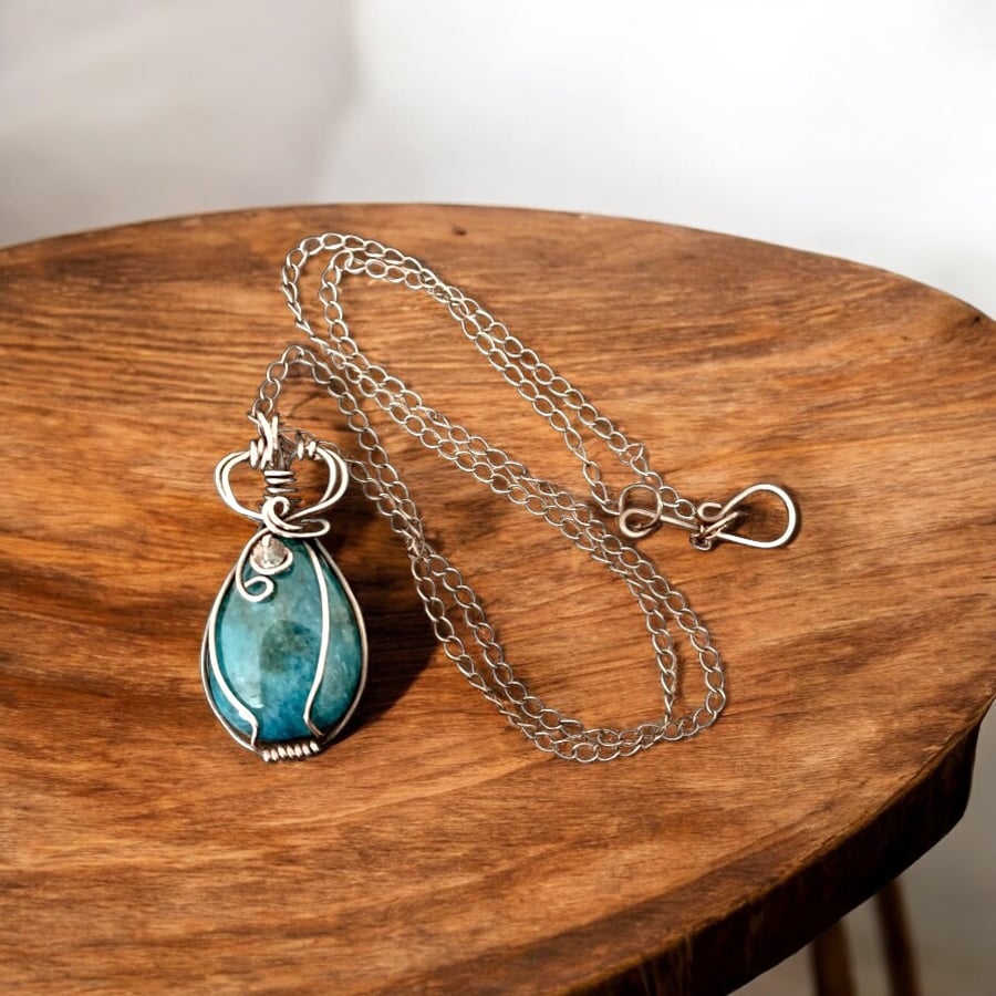 Oxidised Copper Semi Precious 25mm Apatite Necklace - Stunning - 16” Chain