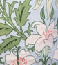 Fabric storage "basket" white lillies - Image 3