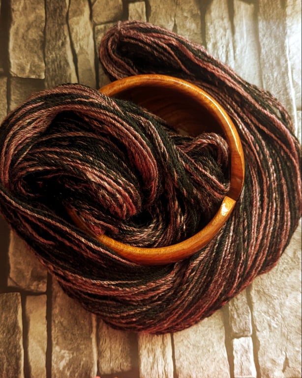 Figgy Duff hand spun yarn – wool and plant fibres