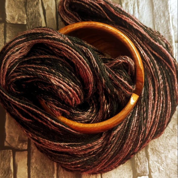 Figgy Duff hand spun yarn – wool and plant fibres