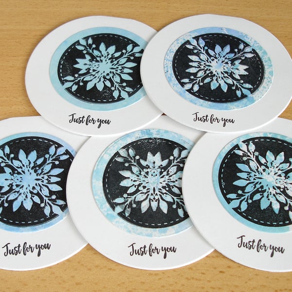 Snowflake Design Round Christmas Cards, Set of 5