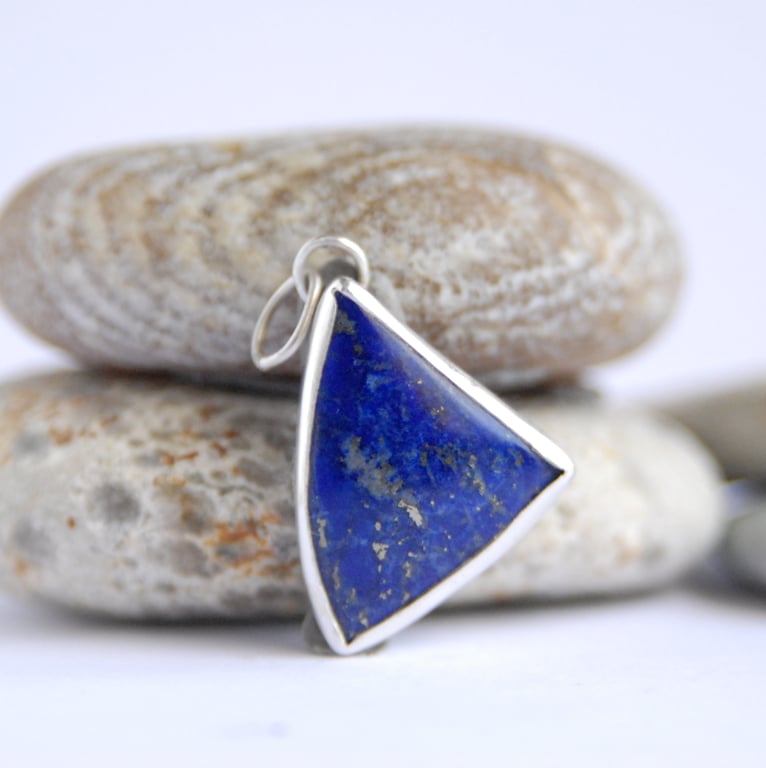 Lapis lazuli pendant