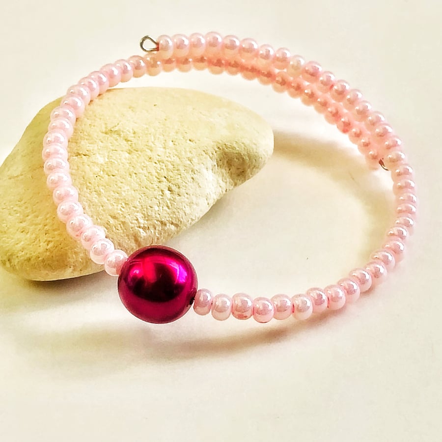 Wire wrap bracelet Pink