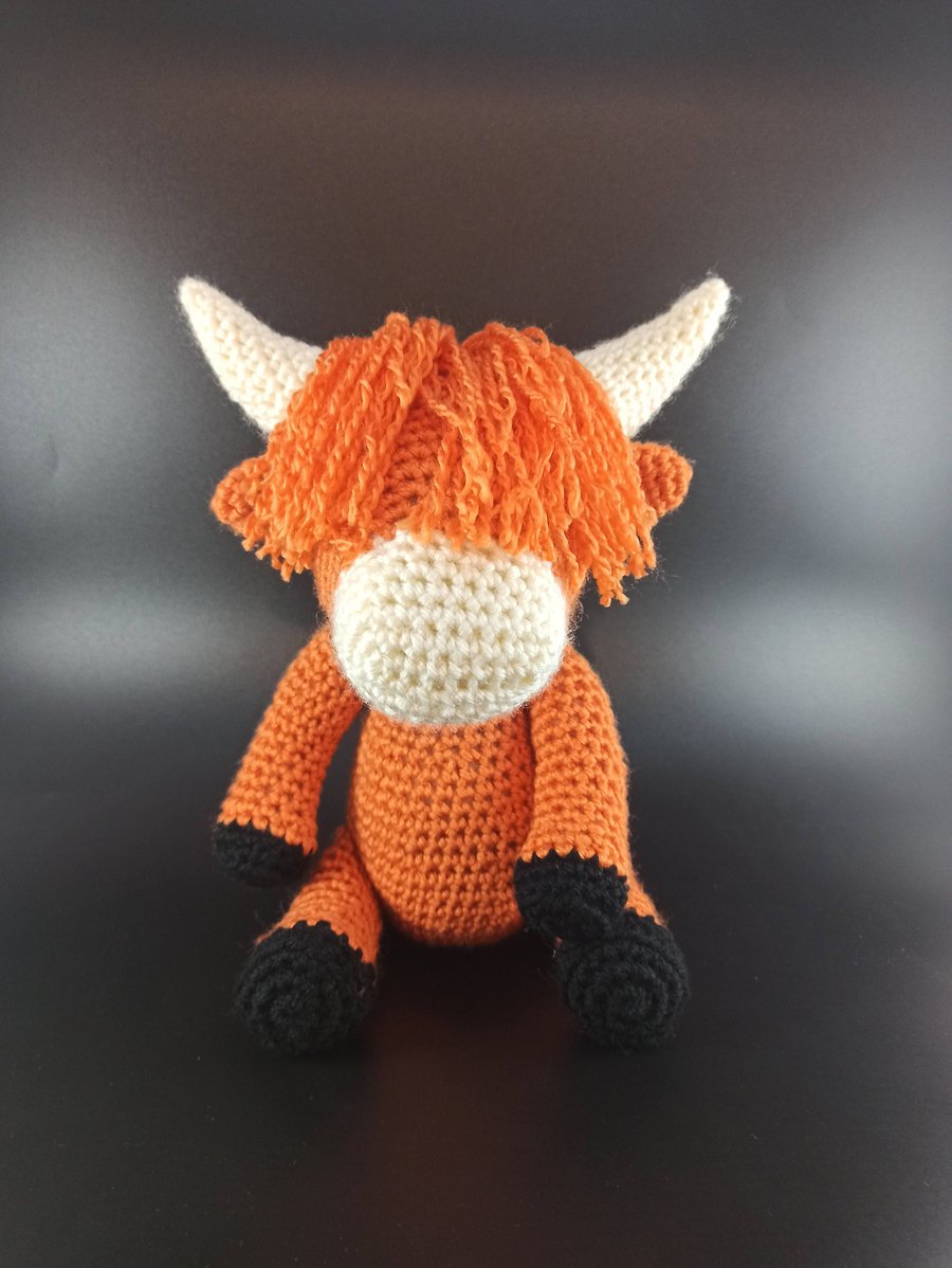 Cuddly toy highland cow, large crochet gift, scottish present,