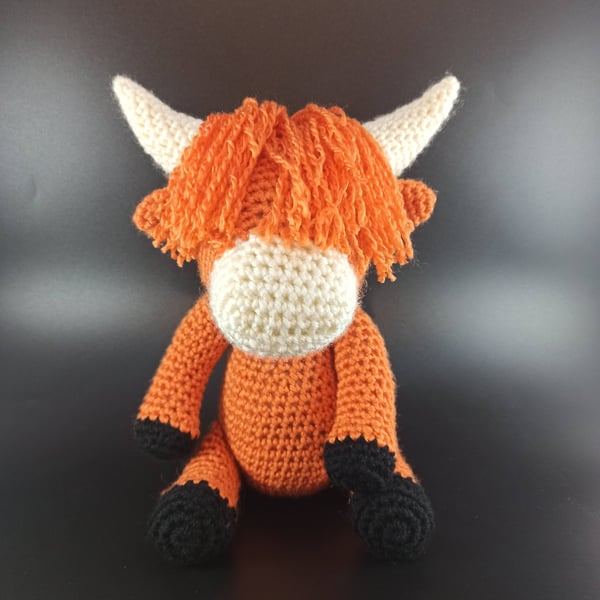 Cuddly toy highland cow, large crochet gift, scottish present,