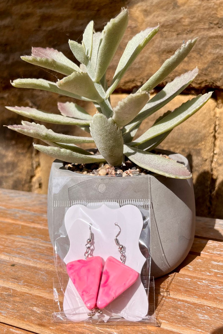 Large pink speckled 3D triangular bead dangle earrings