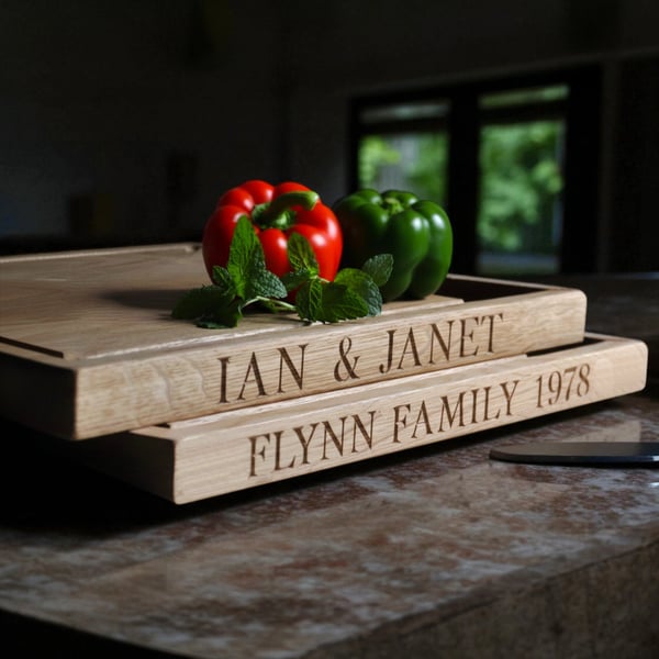 Personalised Oak Carving Board – Handmade Engraved Gift