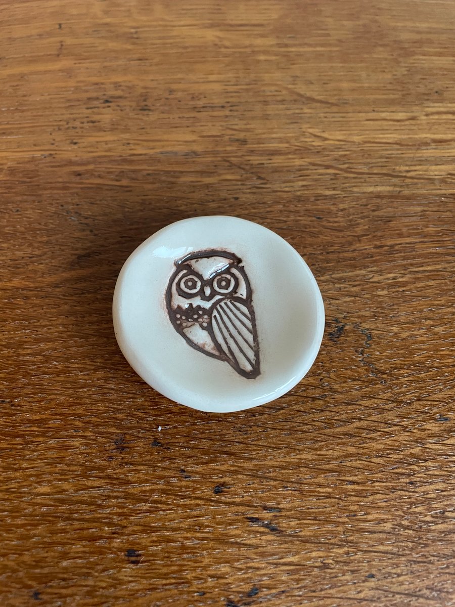 Ceramic ring dish with owl design