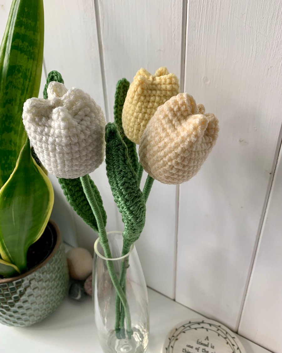 Pastel tulip bouquet, 3 crochet tulip mini bouquet, everlasting flowers
