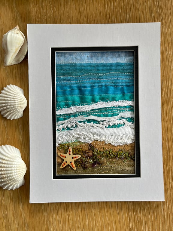 Textile seascape picture with star fish.