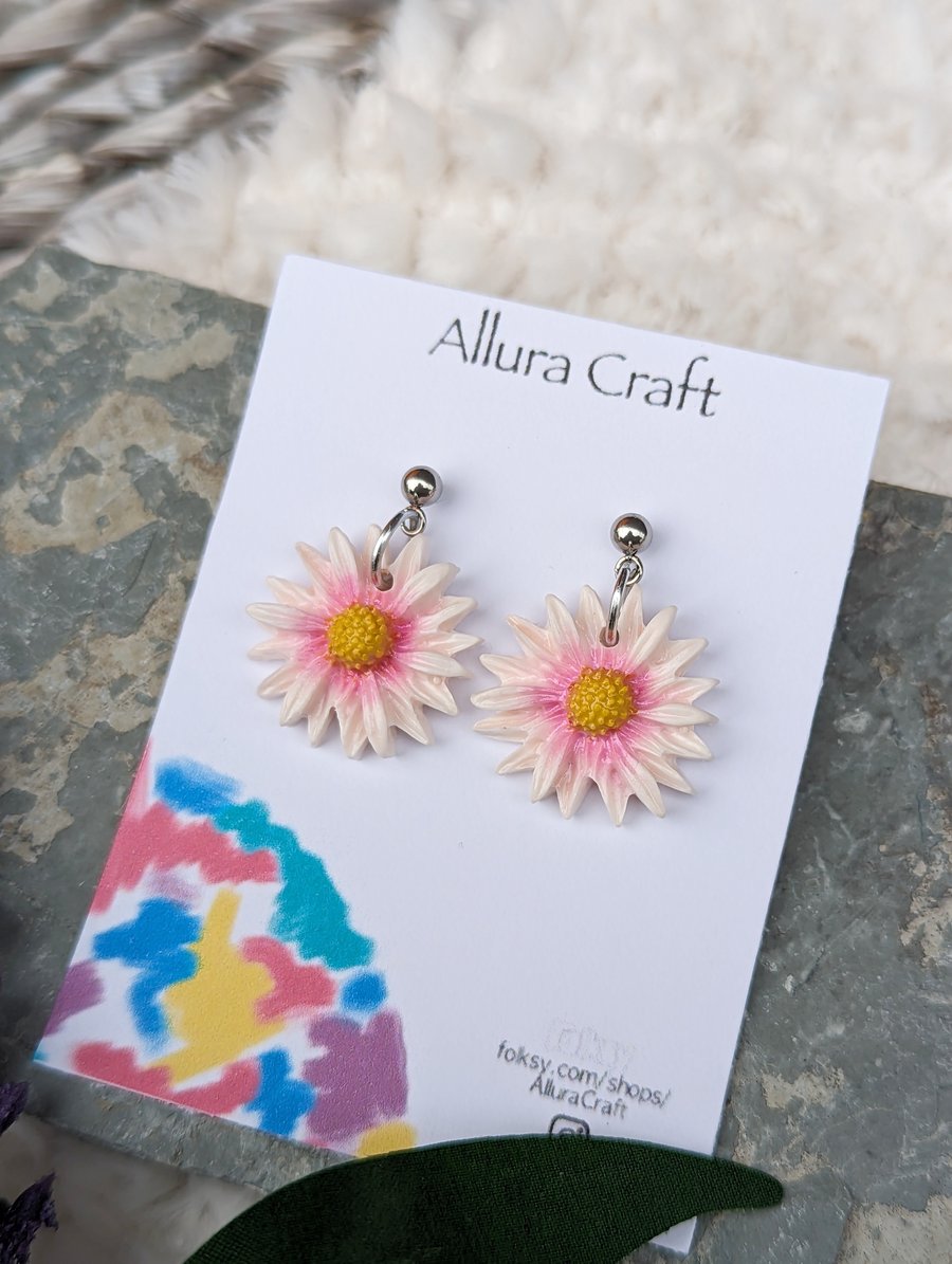 Daisy Ball Stud Earrings 