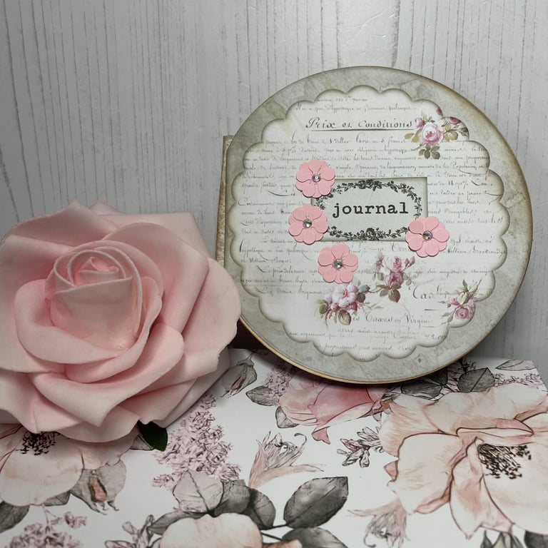 Folio -  Circular Mini Journal by Carolee Crafts  PB9 - 0029