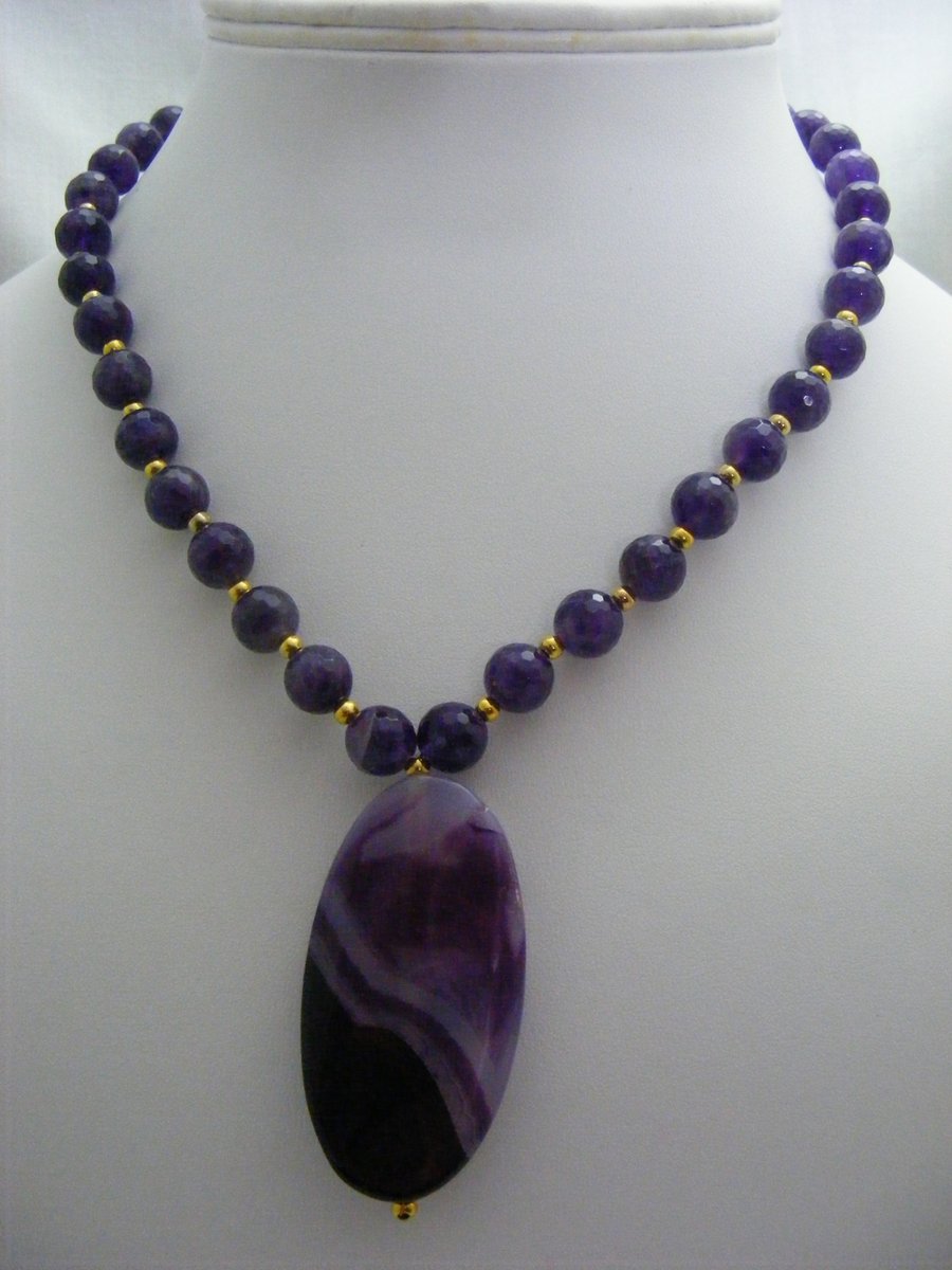 Purple Amethyst and Agate Gemstone Necklace