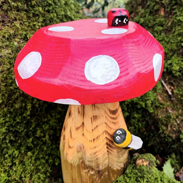 Red Spotty Toadstool (B2)