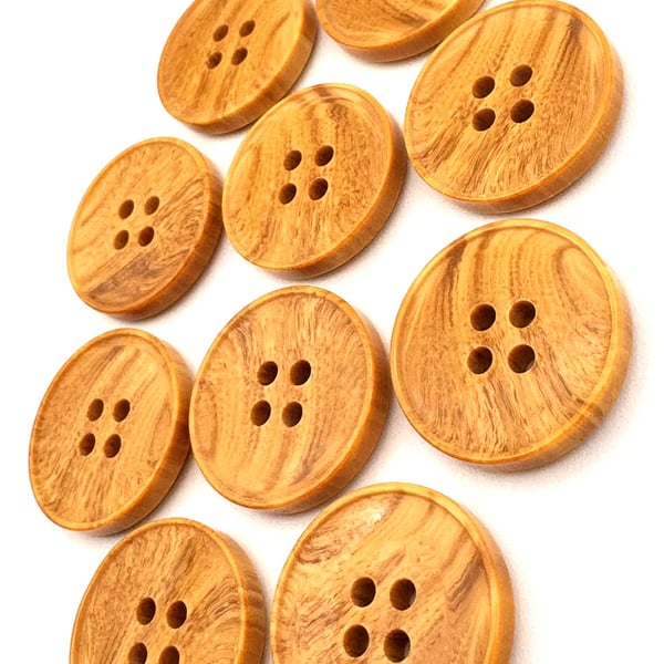 10 Golden Wood Effect Buttons, 15mm Wide, Woodgrain Design, Variegated, Plastic!