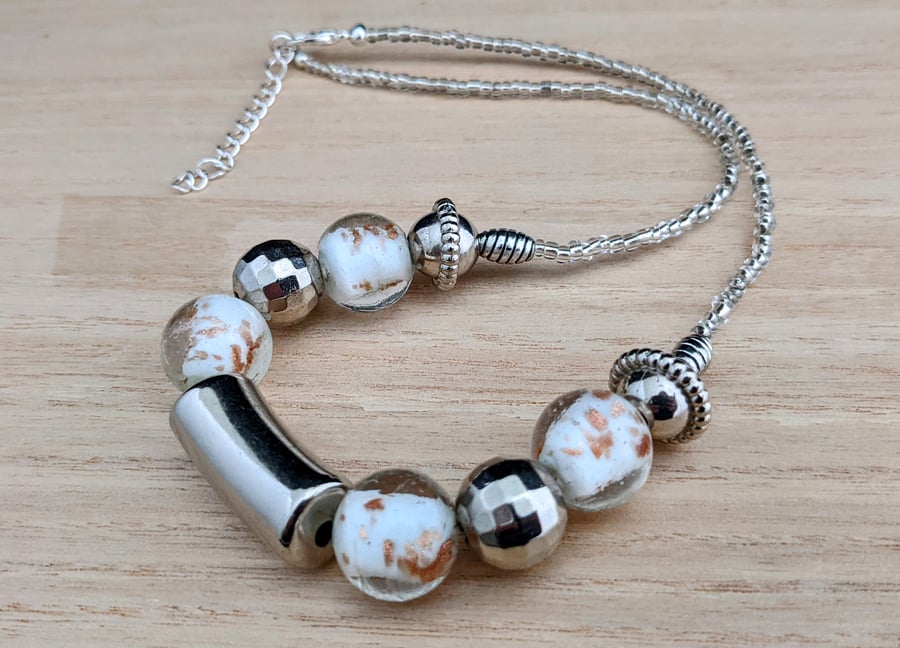 White lampwork and silver bead necklace - 1002454