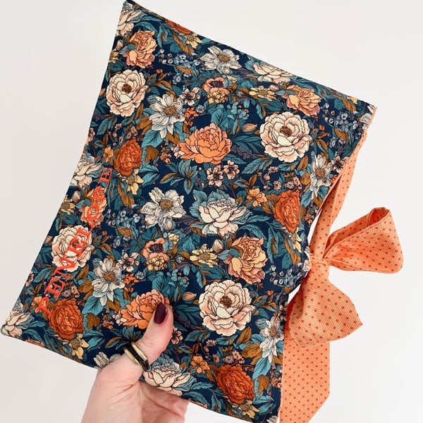 Personalised Floral Bible Cover – Embroidered Custom Name Book Sleeve