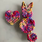 Cat pin brooch crochet design with bead collar and pocket hug