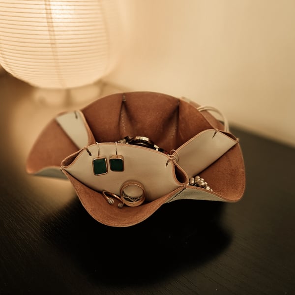 Leather Trinket Bowl - White Distressed Leather