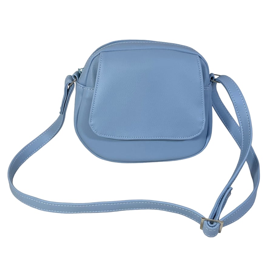Faux leather handbag in a pretty soft blue, multiple pockets organiser bag
