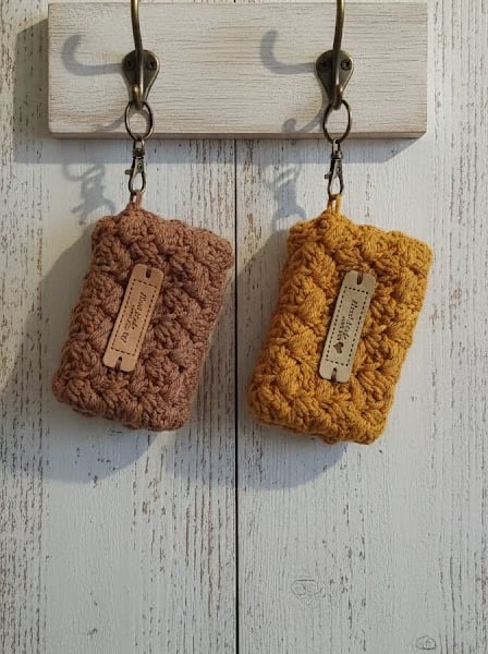 Crocheted Cotton Card Holder Keychain, Boho Mini Wallet with Magnetic Clasp