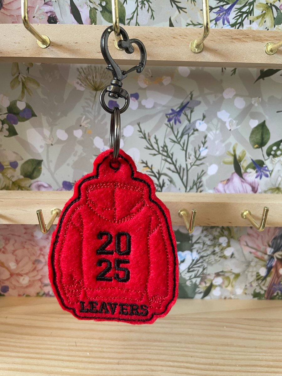 Handmade School Leavers 2025 Hoody Keyring – Felt and Cotton