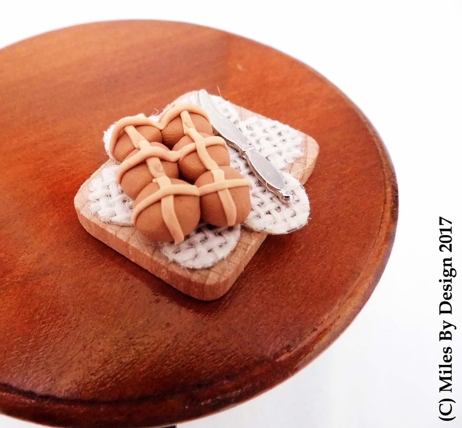 Miniature Hot Cross Buns Board for Dolls House - Food