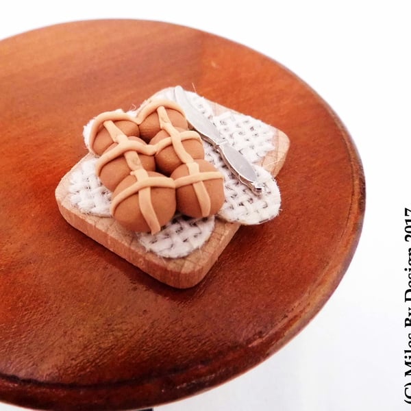 Miniature Hot Cross Buns Board for Dolls House - Food