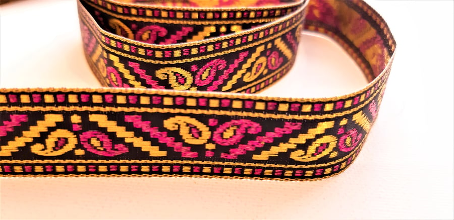 Gold and pink embroidered ribbon braid, 21mm wide