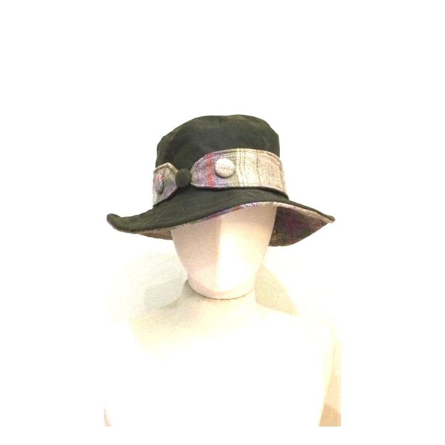 Waxed Cotton Bucket Hat Olive& Beige Check
