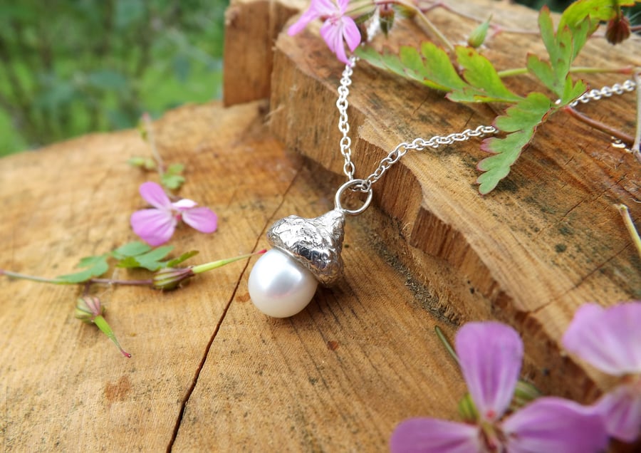 White Pearl Silver Acorn Necklace