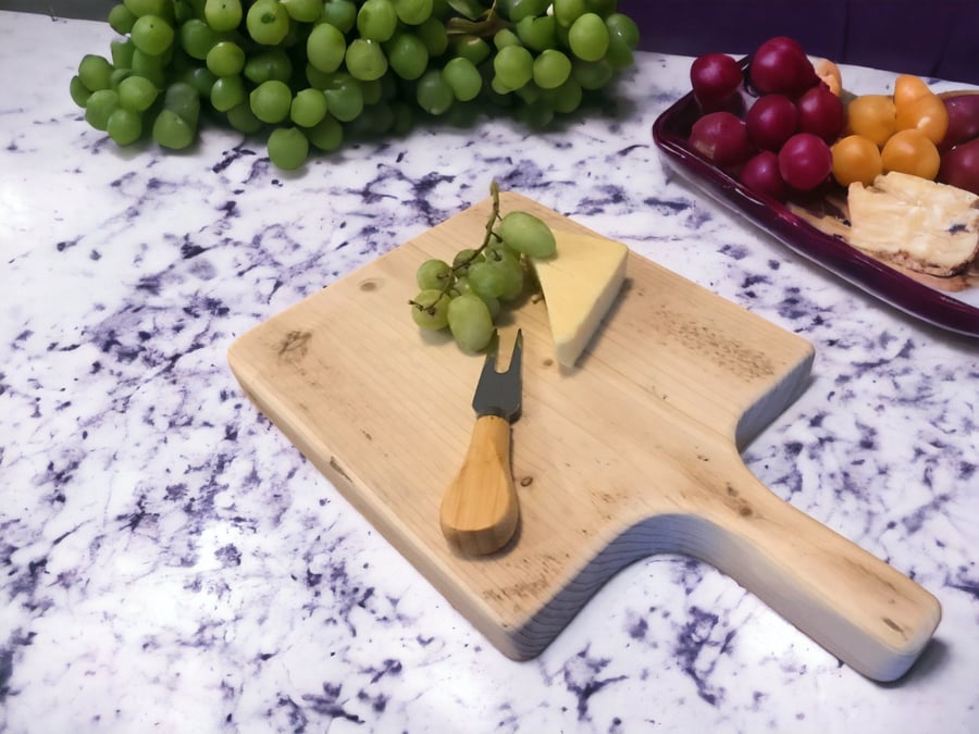 Recycled Wooden Cheese Board Rustic Cutting Board Eco-Friendy Chopping Board THE