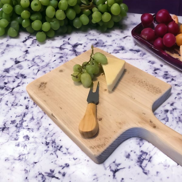 Recycled Wooden Cheese Board Rustic Cutting Board Eco-Friendy Chopping Board THE