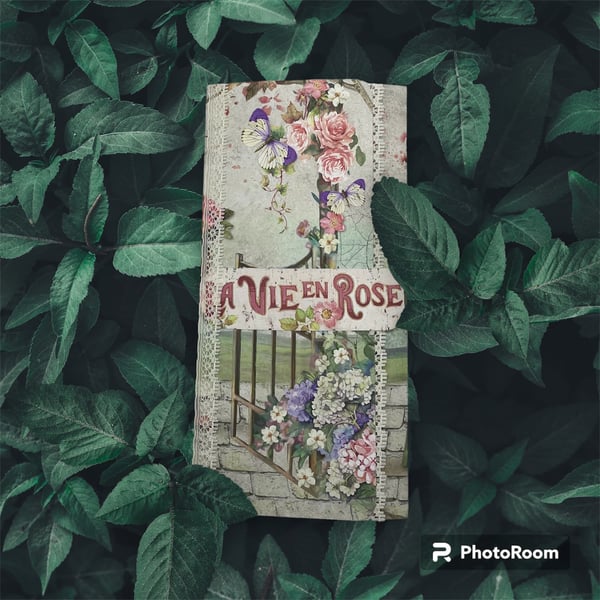 La Vie En Rose Trifold Notebook Holder PB11