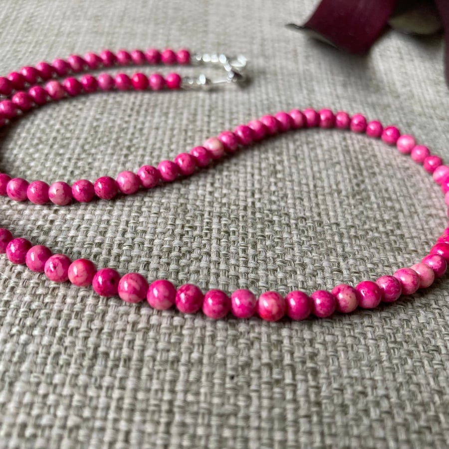 Pretty pink beaded necklace, vintage beads