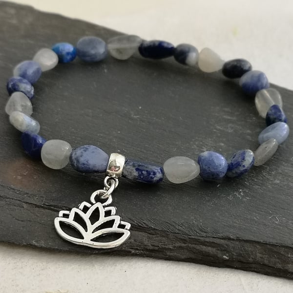 Third eye chakra bracelet with labradorite, sodalite and lapis lazuli 