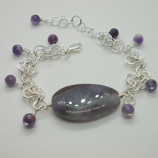 Chainmaille bracelet with Amethyst feature stone