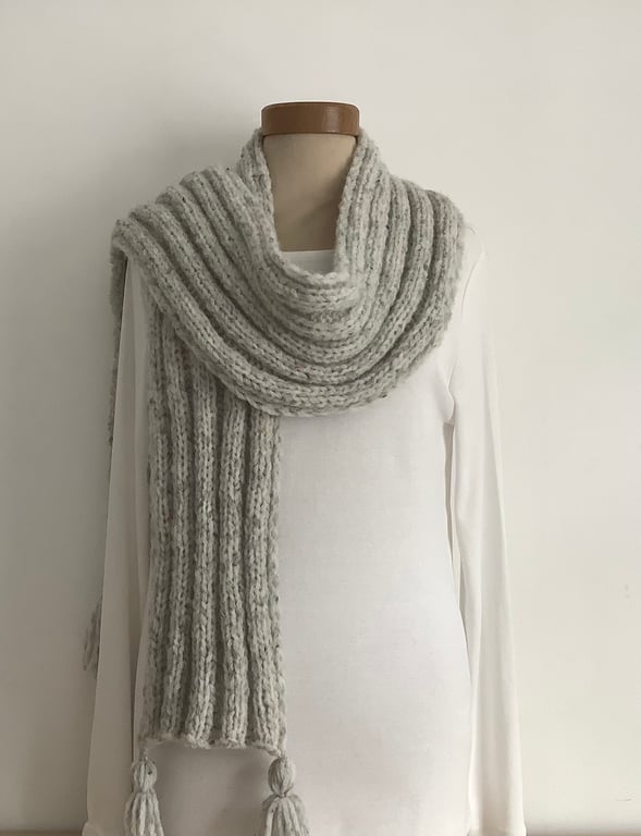  SCARF, neckwarmer. ' River' . Pale Grey. Merino wool . Unisex. 