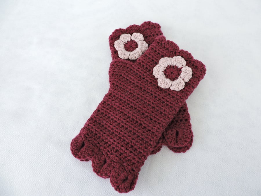  Clearance Sale now 5.00  Fingerless Mitts  Dragon Scale Cuffs Plum