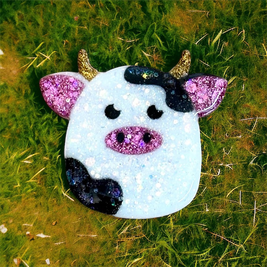 Handmade resin cow brooch, cow gift, cow, cow brooch, cow jewellery, cow gifts, 