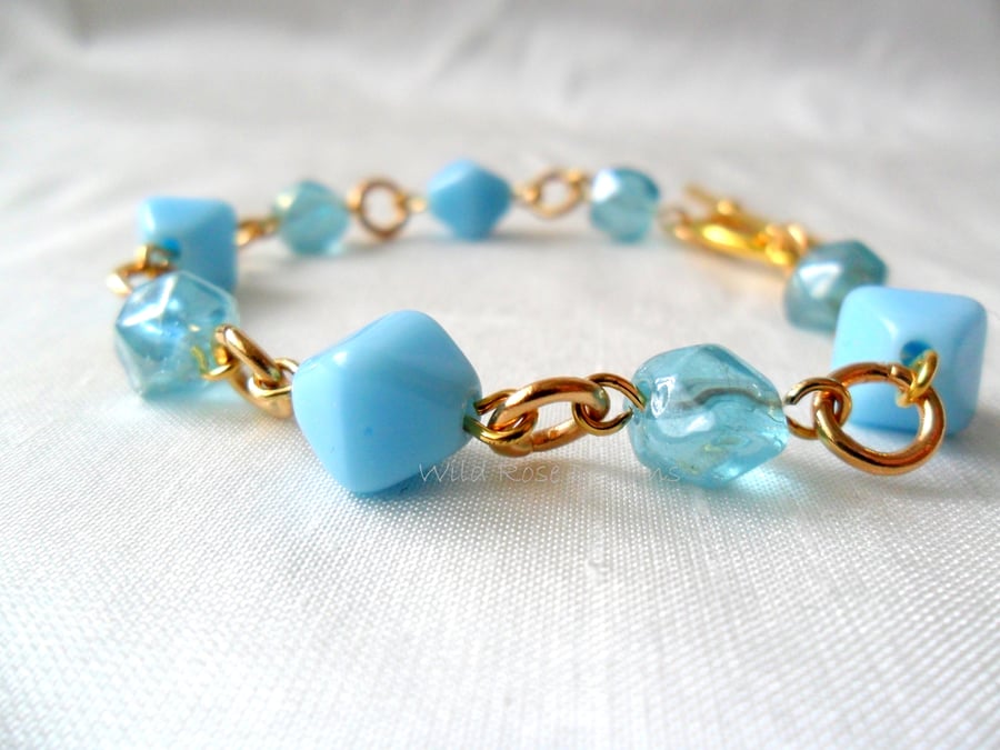 Turquoise and gold bracelet 