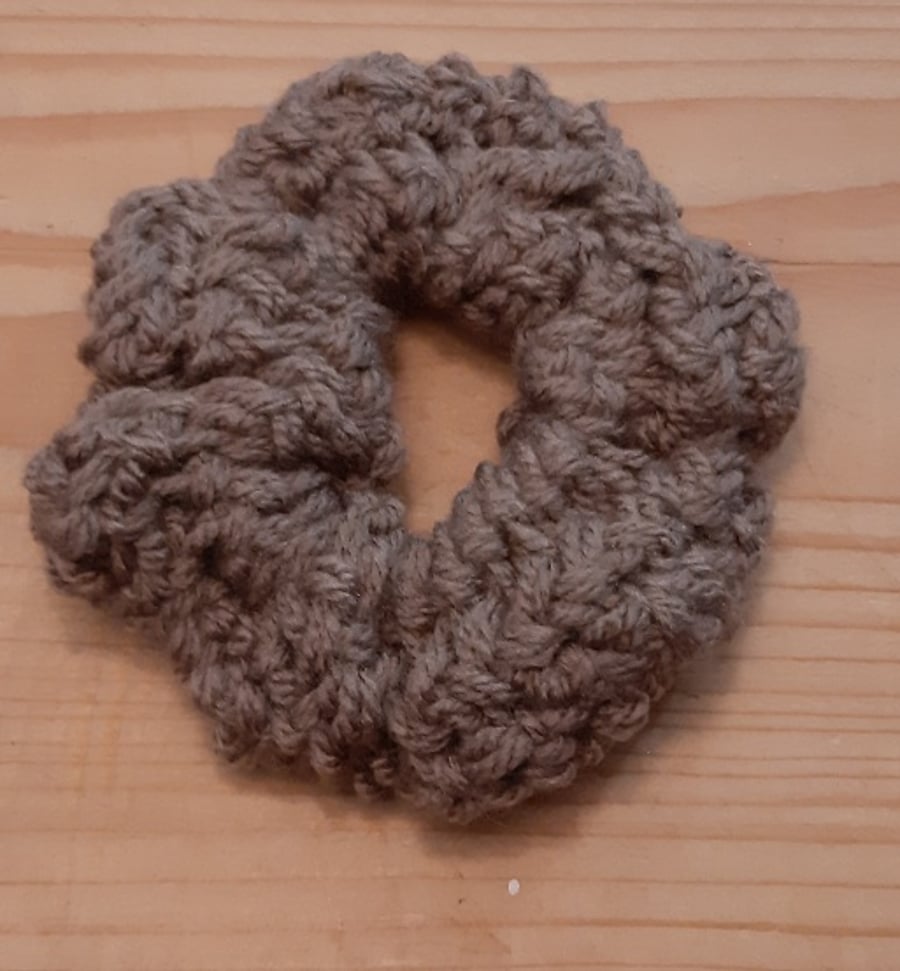 Walnut-Coloured Chunky Knit Scrunchie